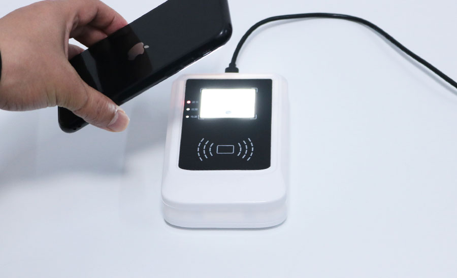 廣東東信智能科技有限公司EST-100身份證二維碼掃碼墩